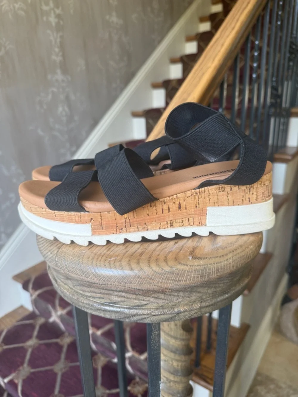 CUSHIONAIRE ladies, black strap, sandal size 8 1/2  excellent condition - Picture 9 of 9